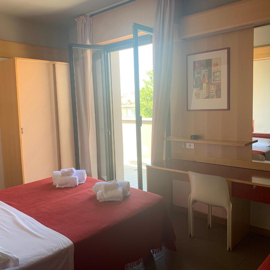 רימיני Hotel Giglio מראה חיצוני תמונה
